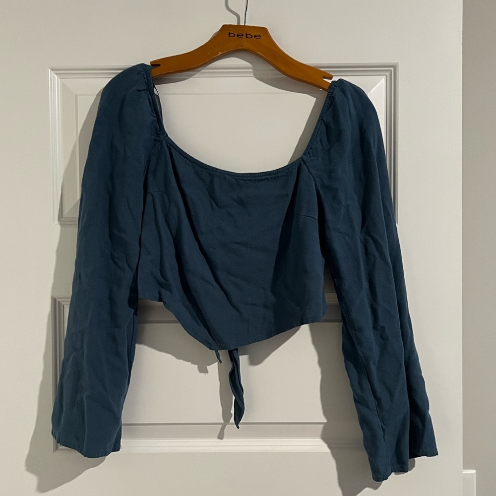 Sadie & Sage Blue Bell Sleeve Tie-Back Cropped Shirt Size Large